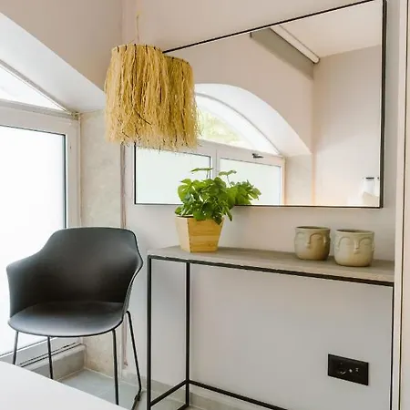 Daire Manolis Loft Apartment, Rhodes Town Rhodes City