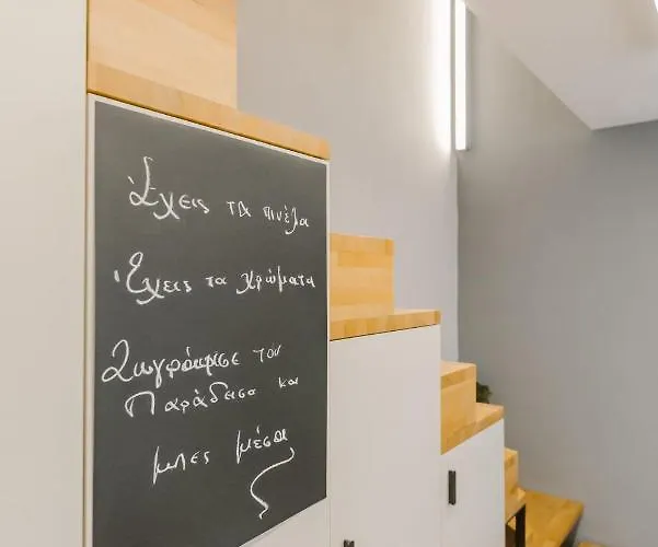 Manolis Loft Apartment, Rhodes Town