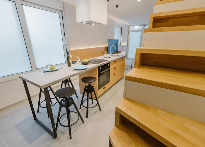 Manolis Loft Apartment, Rhodes Town *